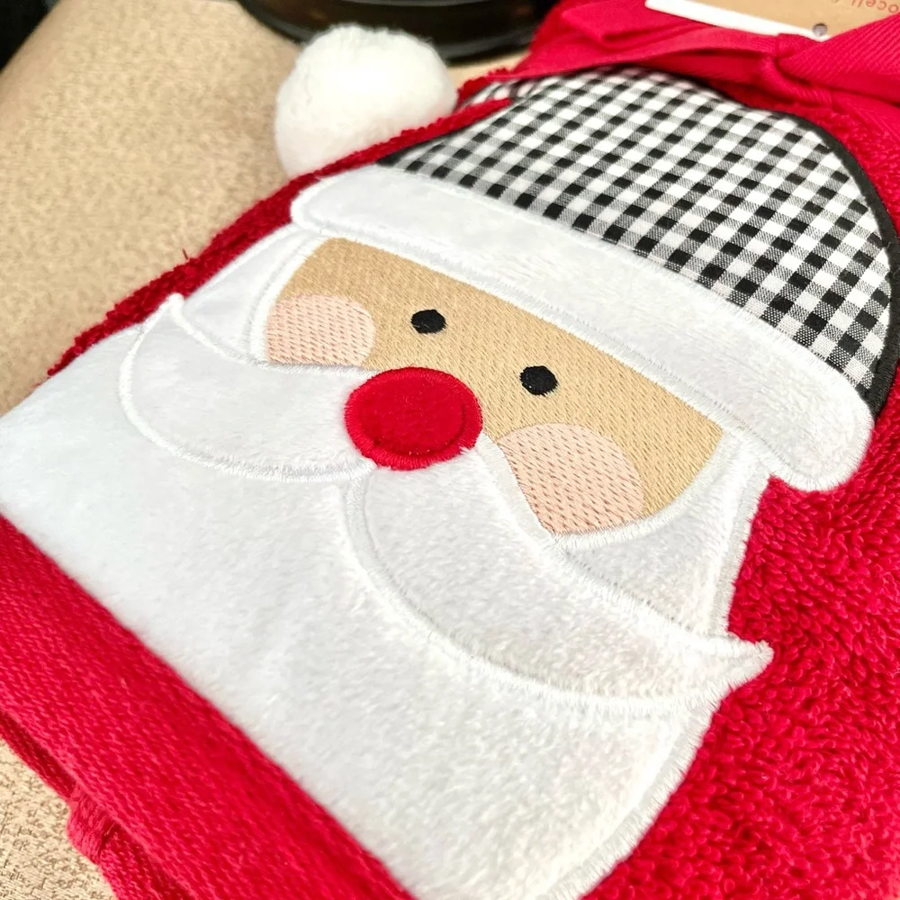 NWT SET OF 2 3D SANTA CLAUS Hand Towels